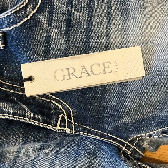 Grace In La Woman's Bling Rhinestone Embroider Capri Jeans Sz 28 - Picture 4 of 11